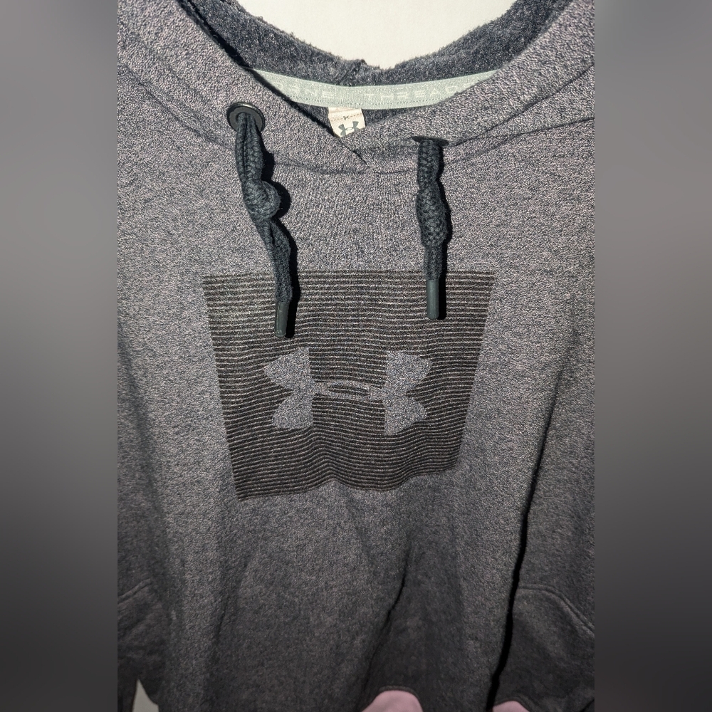 women's UNDER ARMER Hoodie size L